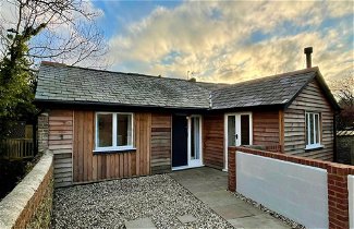 Photo 1 - Charming 2-bed Lodge in Dorchester