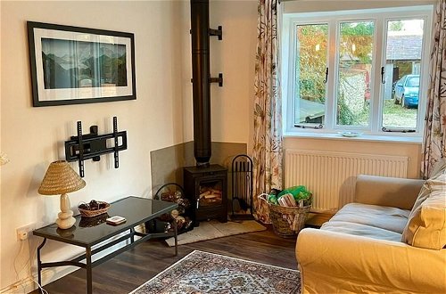 Photo 9 - Charming 2-bed Lodge in Dorchester