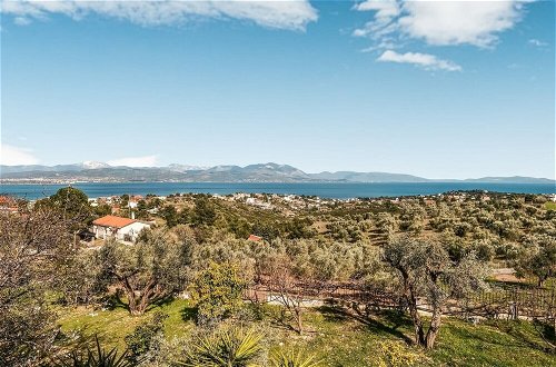 Photo 36 - Holiday Villa With Incredible sea View in Paralia Avlidas