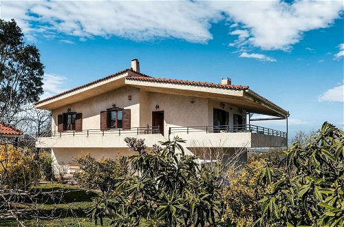 Photo 33 - Holiday Villa With sea View in Paralia Avlidas