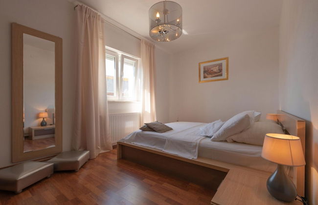 Villa in Ugljane With Private Pool - Foto 6