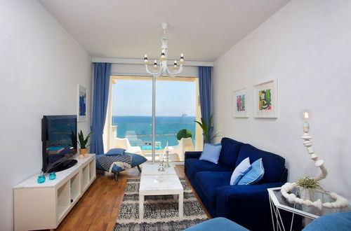 Photo 20 - Seaside Luxury Beach Apartment