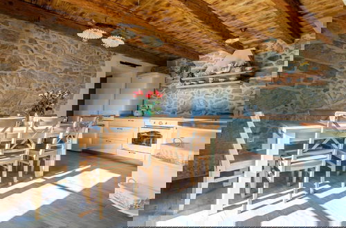 Foto 17 - Gorgeous Villa With Private Swimming Pool and Covered Terrace
