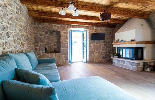 Gorgeous Villa With Private Swimming Pool and Covered Terrace - Foto 8