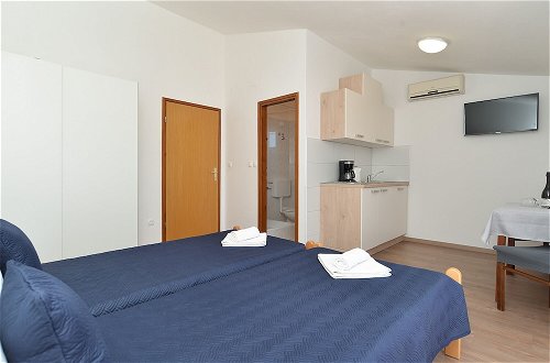 Photo 8 - Apartments Emil 596