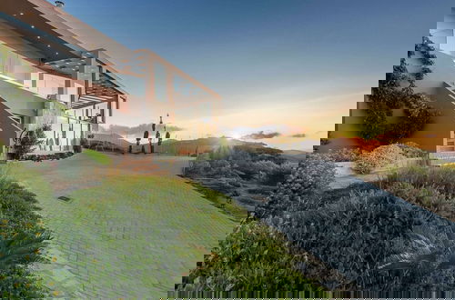 Foto 1 - Luxury Villa With Heated Pool 700m to the Beach