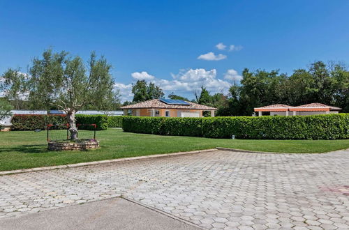 Photo 27 - Refreshing Holiday Home in Banjole With Swimming Pool