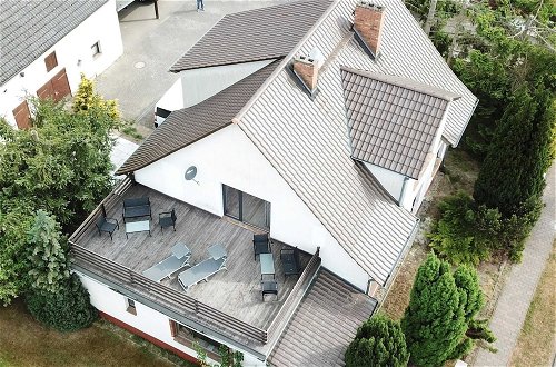 Photo 24 - Large Holiday Home With Roof Terrace and Garden