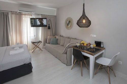 Photo 6 - Ermou Stylish Suites by GHH