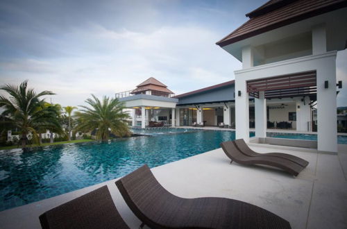 Photo 17 - Luxury House in Hua Hin