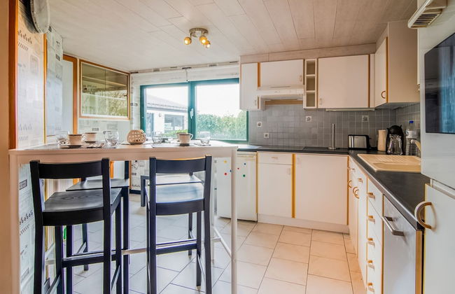 Cottage in Vaux-sur-sure With Garden - Photo 10