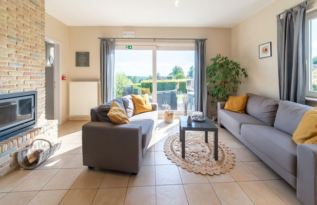 Detached House with Sauna & Hot Tub near Ski Resort & Nature Park - Photo 17