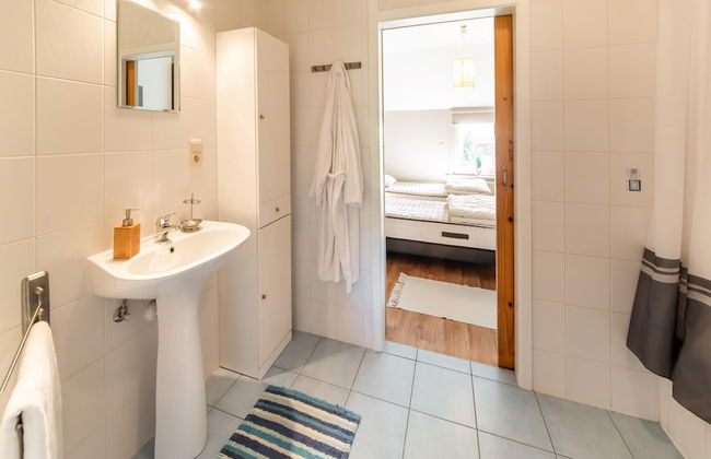 Detached House with Sauna & Hot Tub near Ski Resort & Nature Park - Photo 26