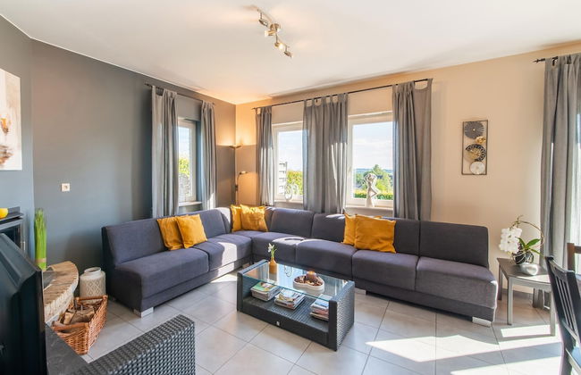 Detached House with Sauna & Hot Tub near Ski Resort & Nature Park - Photo 19