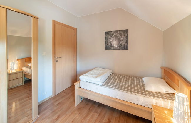 Detached House with Sauna & Hot Tub near Ski Resort & Nature Park - Photo 10