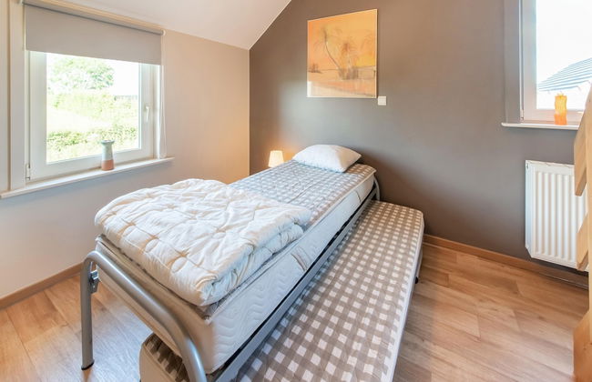 Detached House with Sauna & Hot Tub near Ski Resort & Nature Park - Photo 11