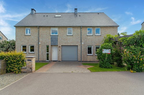 Foto 1 - Detached House with Sauna & Hot Tub near Ski Resort & Nature Park