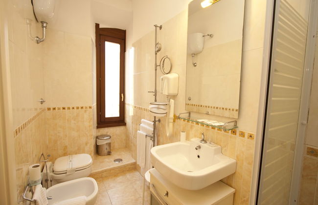 Le Suite di Via Ottaviano - Foto 16