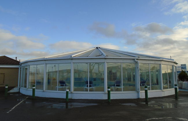 Pets Stay Free 3 Bedroom Caravan at Heacham Beach - Photo 25