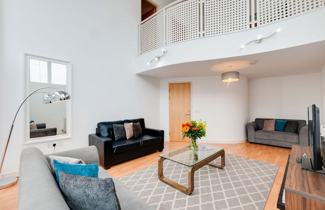 Base Serviced Apartments - The Docks - Foto 1