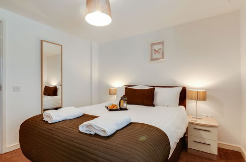 Photo 8 - Base Serviced Apartments - The Docks