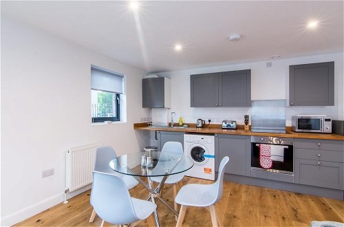 Foto 9 - Stunning 2bed Flat in Bond House