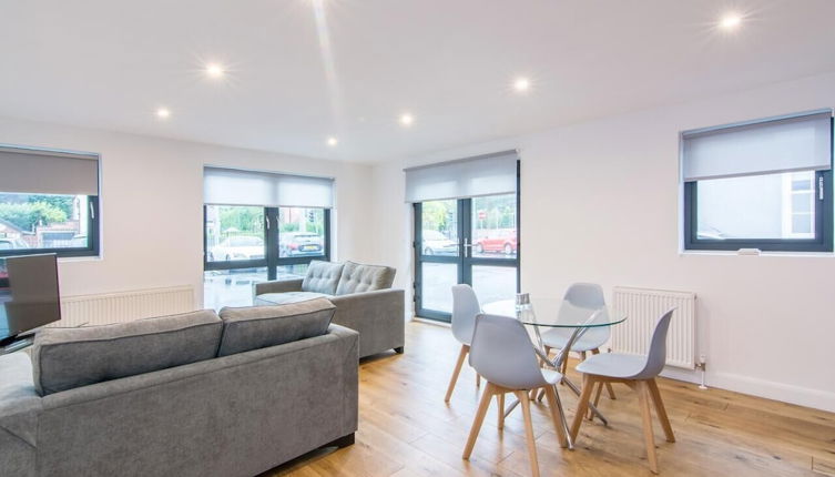 Photo 1 - Stunning 2bed Flat in Bond House