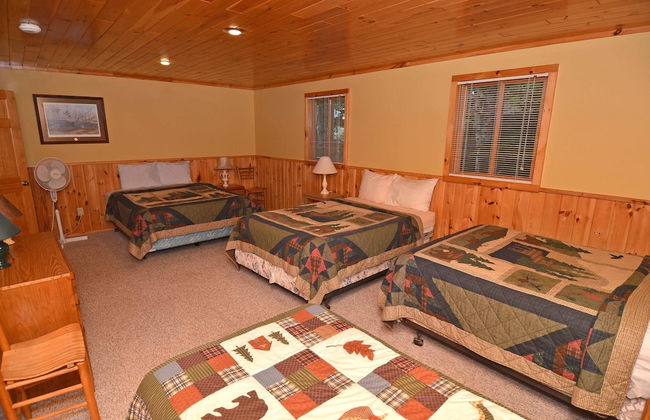 Pineview - Photo 2