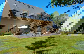 Foto 1 - Spacious Holiday Home Located in the Heart of the bay of Mont St Michel