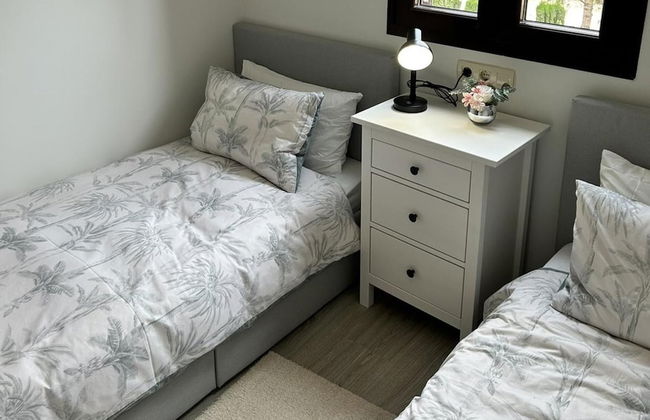 Hancinda Sleeps 4 With Free Parking - Photo 7