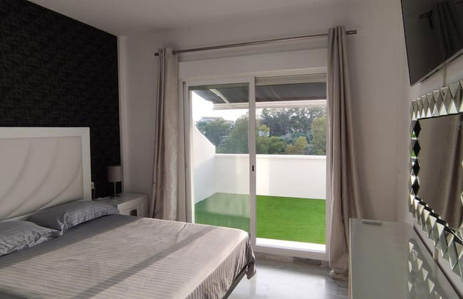 Marbella Oasis Villa With 6 Bedrooms - Photo 1