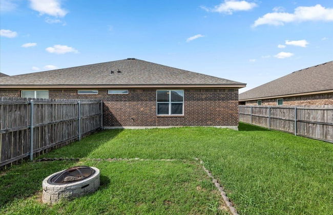 Spacious 3BR Home in Amazing Location - Foto 60