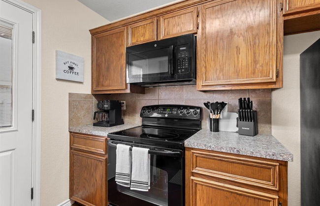 Spacious 3BR Home in Amazing Location - Foto 35