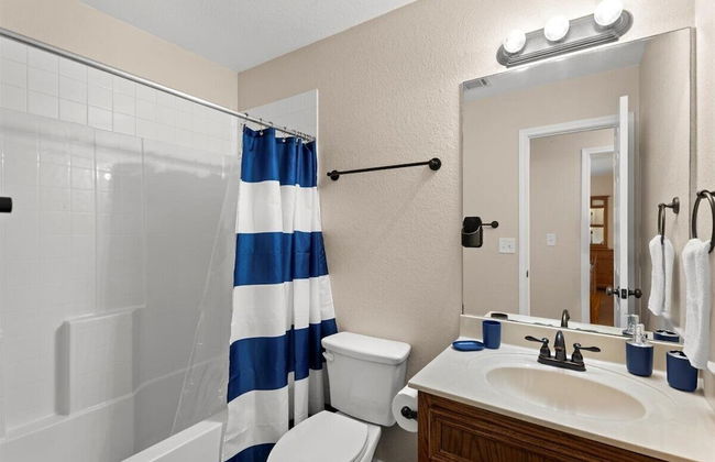 Spacious 3BR Home in Amazing Location - Foto 46