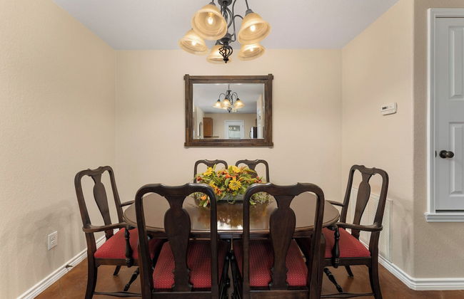 Spacious 3BR Home in Amazing Location - Foto 28