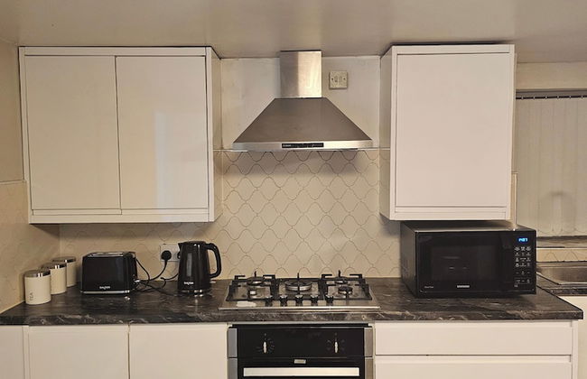 Basement Apartment Near City Centre - Foto 8