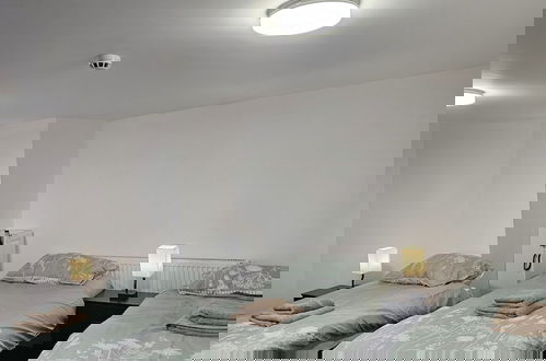 Foto 1 - Basement Apartment Near City Centre