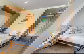 Foto 3 - Spacious Viaduct Studio + Free Parking!