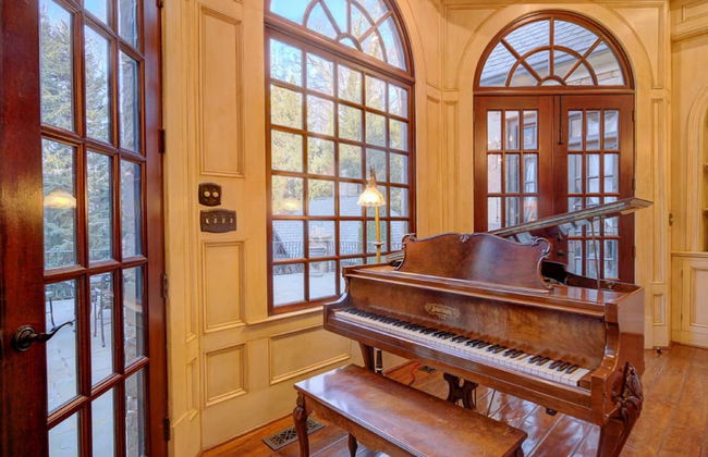 Lions Gate Estate in Sandy Springs - Photo 11