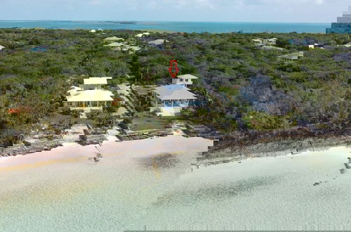 Foto 15 - Caribbean Haven: Secluded Retreat With Stunning Ocean Views
