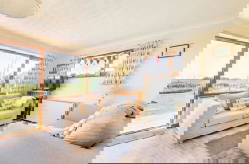Foto 3 - Host Stay Breezy Bungalow
