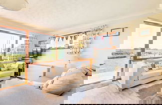 Foto 3 - Host Stay Breezy Bungalow