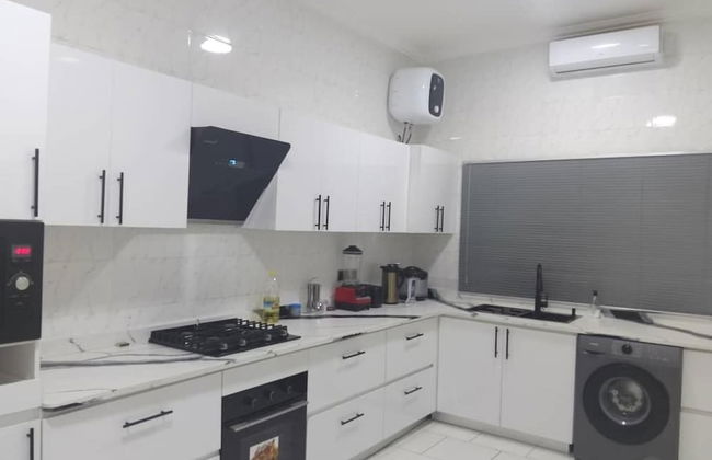 3 Bed Flat - Sleeps 6 - Parking - Wifi - Foto 6