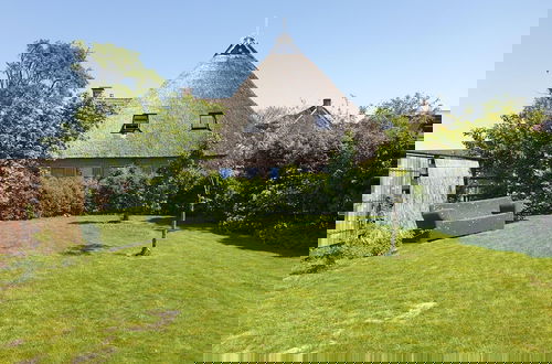 Photo 26 - Group Holiday Home With Gardens