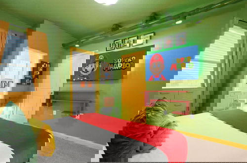 Foto 5 - Upstay - Guest Home w Cinema Theme Rooms