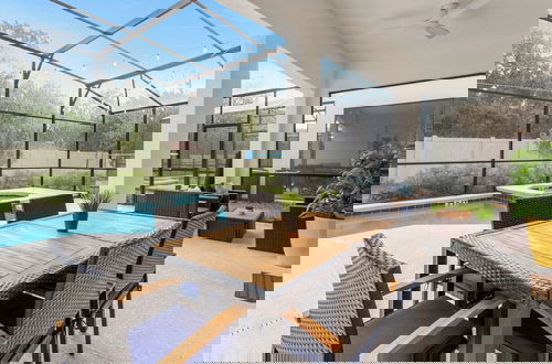 Foto 66 - Upstay - Guest Home w Cinema Theme Rooms