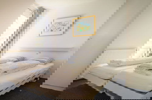 Photo 5 - Well-kept Apartment, a Stone's Throw From the sea on Texel