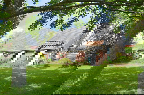 Foto 1 - Cozy Holiday Home in Bergen op Zoom With Garden