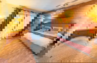 Foto 3 - Capacious Holiday Home in Membre With Garden