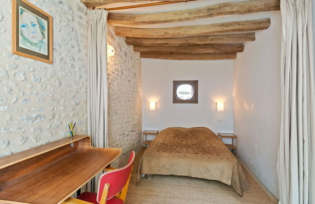 Charming Holiday Home in Yevre-la-ville With Pool - Foto 19